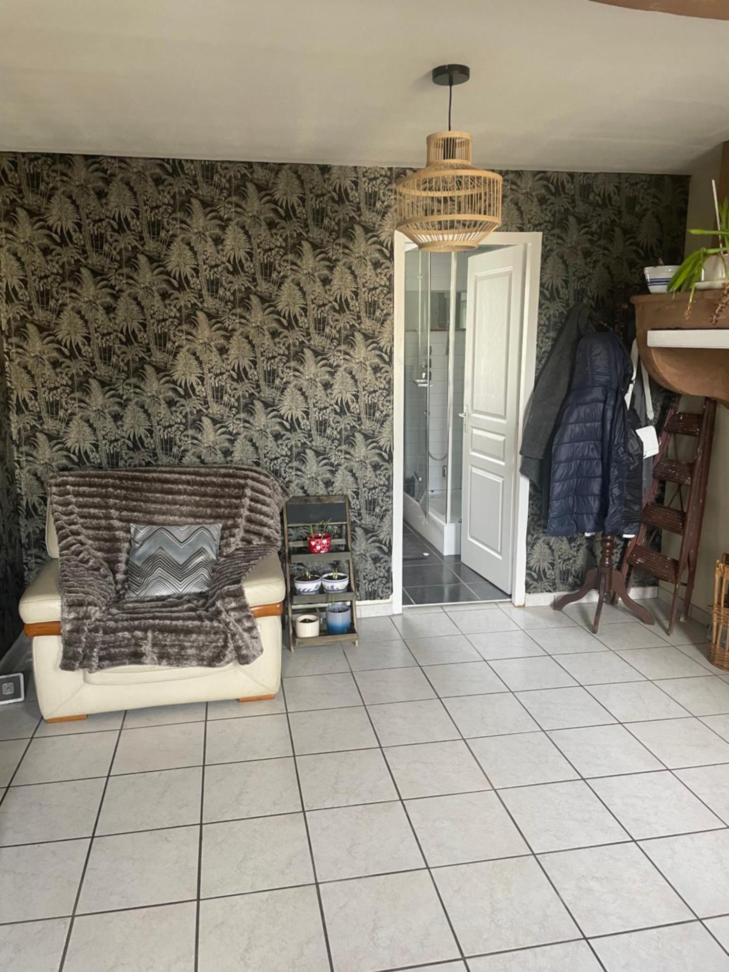 Violette Cote Aeroport Calme Charmante Séjour chez l'habitant Pusignan
